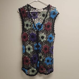 Hand Knit Floral Vest M